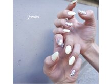 ジャミーラ/光るセンスの個性派ネイル