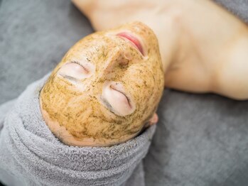サロン ウルハ(Salon Uruha)の写真/≪韓国肌管理≫いま韓国で話題のフェイシャルケアを岡崎で♪毛穴レスで艶やかに輝く美肌を実現します!