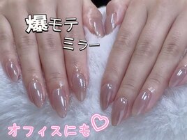 ワンカラーがオシャレにミラー