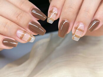 リノネイル(Lino Nail)/チェックネイル