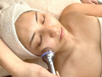 ラヴィニティ 池袋(Lavinity)の写真/【大人気！韓国式肌管理を池袋で】ララピール・セラピールなど低刺激のピーリングが人気♪憧れの水光肌へ…