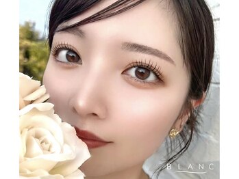 アイラッシュサロン ブラン 広島アルパーク店(Eyelash Salon Blanc)の写真/【すっぴんでも自信のもてる目元★】マツパ派もマツエク派も納得の満足度！確かな技術でモチの良さを実感♪