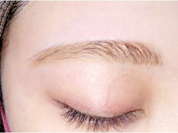 リリー(Lily)/眉毛WAX+間引きで美眉に♪