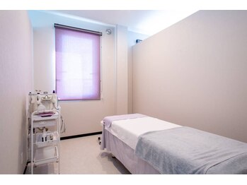 ディンプル(Dimple)/個室　ピーリング　