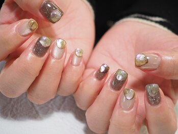 ネイルサロン ユーズ(USE.)/ぷるマグアレンジ