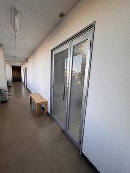 アイリボーン コビドウパリ(EYE REBORN / KOBIDO PARIS)/治療院入り口