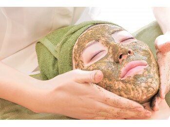 美しぐれ 溝の口店の写真/ハーブピーリングで毛穴の黒ずみ改善!剥離なしでお肌の弱い方にも◎お悩みに合わせて最適な施術をご提案♪