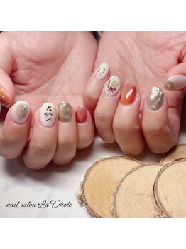 ラドール(La Dhole)/手書きお花アートネイル