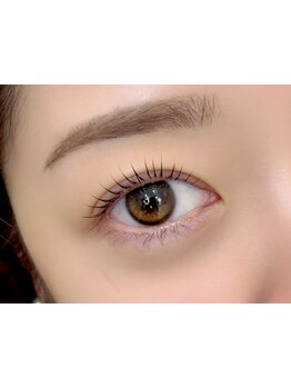 ナチュラル上品な目元にしたい