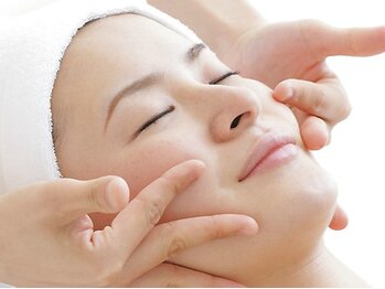 サロン キママ(Salon Kimama)の写真/【どんな美容法にも欠かせない顔のリンパケア】小顔/美肌/しわ/しみ/全ての肌悩みの基本はリンパマッサージ