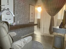 フィエスタ(fiesta grande)の雰囲気（清潔感溢れるお洒落な店内です♪アイラッシュルームも個室完備）