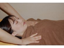 リラクゼーション幸/【施術風景】、もみほぐし