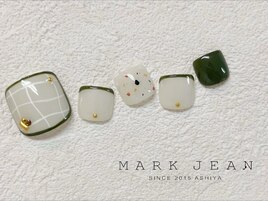 86. フット　フレンチ　ネイル