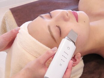 アヴェーラ(Avela)の写真/【毛穴洗浄＋顔脱毛￥5000】夏本番！皮脂テカリ・毛穴詰まり・開きを同時にケア!ニキビケアにも◎