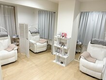 アンドグレース ブロウ 岐阜 大垣店/サロン内の雰囲気