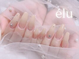 ベージュネイル