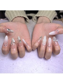 エムズネイル(M’s NAIL)/ホワイトグラデ×ラメグラデ!