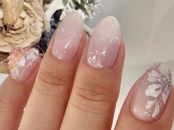エマ(EMA)/ふんわりグラデに大きめフラワー