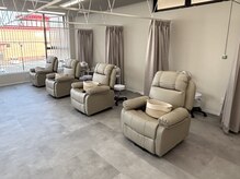 アイモア 鈴鹿店(eye mor.)/半個室仕様でご案内♪