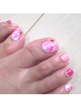 ナナズネイル 西小倉店(NANA's Nail)/フットもアートで差をつける