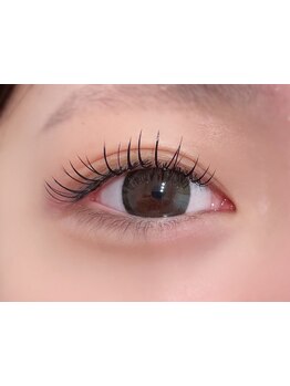 ナチュラル上品な目元にしたい