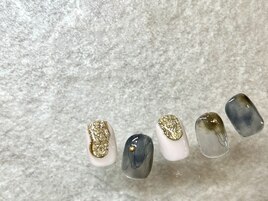《Nuance Nails》