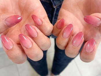 エフルーム(Froom)の写真/シンプルが好き＆派手ネイルが出来ない方☆オフィスや日常に映える、洗練された上品な華やかさが魅力♪