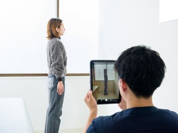 柏整体院/姿勢分析で体の歪みをチェック!