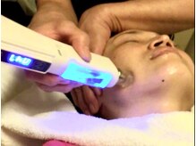 お顔の筋トレでキュッと自然なリフトアップ★顔が軽い！を実感！