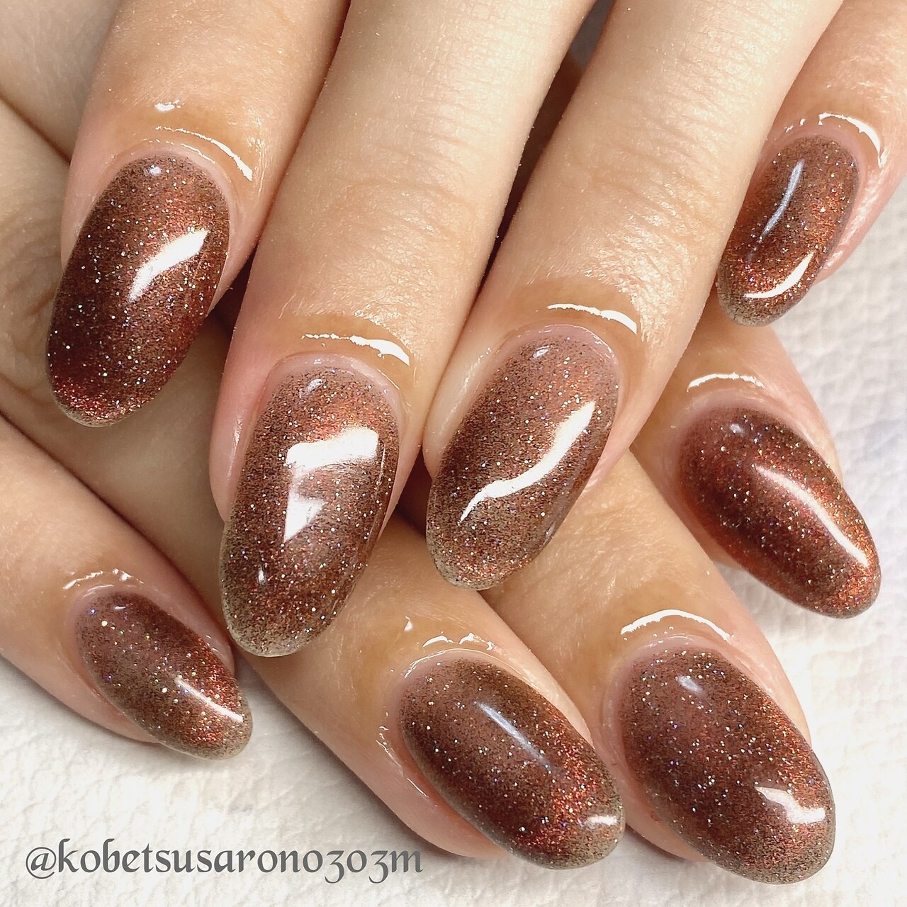 くすみカーキニュアンスゴールドネイル 砂ジェル ミラー 韓国 ちゅるん 秋 冬 くすみカーキニュアンスゴールドネイル 砂ジェル ミラー 韓国 ちゅるん