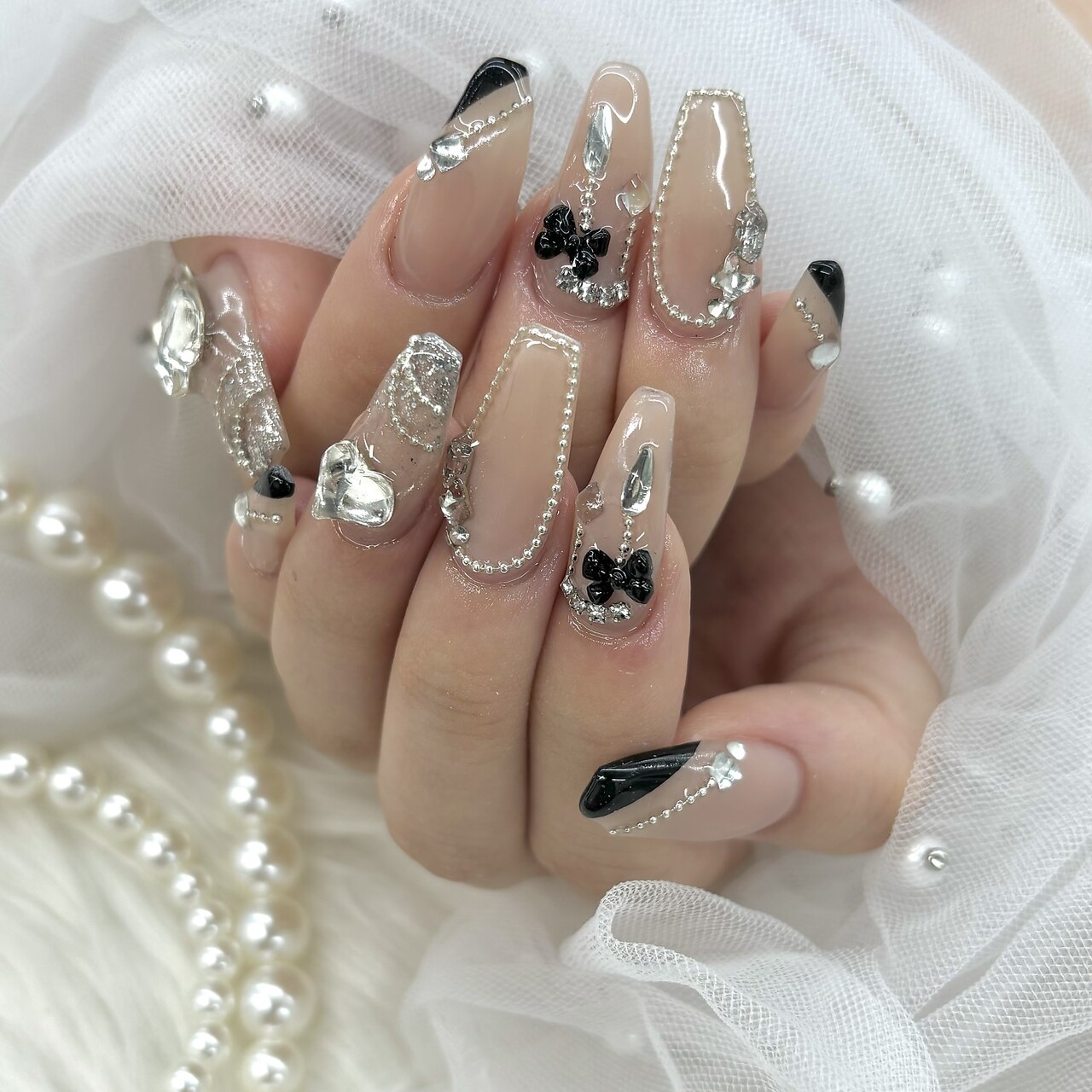 2026年冬トレンド】カメリアのネイルデザイン集｜人気順｜5ページ目