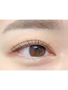 ナチュラル上品な目元にしたい