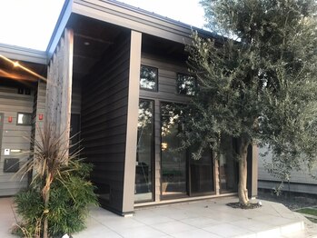 あたまと体のオアシス/当サロン外観