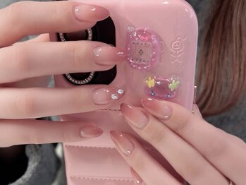 ヴァーミリオン(Vermillon)の写真/シンプルで差がつく！大人の上品ネイル。