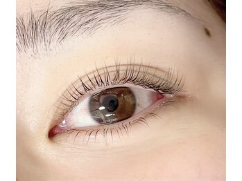 リリ(LILI)/パリジェンヌラッシュリフト上下