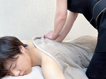 うるおいの写真/【メンズも大歓迎★】本格手技のリンパマッサージ◎日々の仕事で溜まった疲れを一気に解消♪
