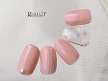 グラティフィー 梅田店(gratify)/ちゅるんピンク×お花ネイル