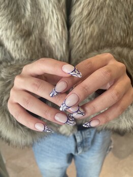 ムーイ 外苑前(mooi.)/royal blue french