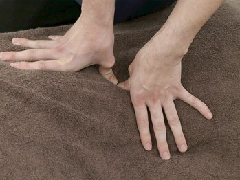 登戸・向ヶ丘遊園駅前整骨院must/施術風景2