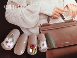 【フラワーネイル】