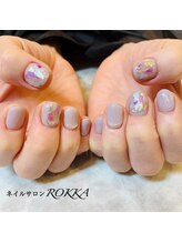 ロッカ(ROKKA)/カラフルなシェルネイル
