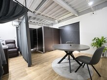 ファッシモ(fascimo)の雰囲気（モダンな完全個室で周りの目も気にならないプライベートサロン！）