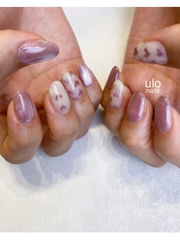 ウロネイルズ(ulo nails)/ピンクでハートネイル