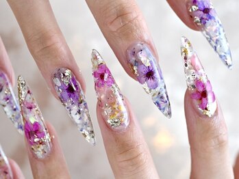 ネイルサロンラグジュアリー 梅田店(LUXURY)/