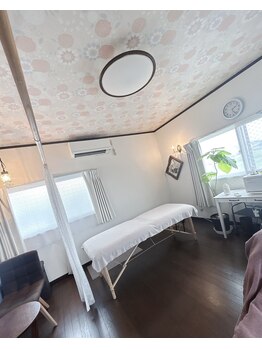 オッペンコスメティクス ぱぁる。(OPEEN COSMETICS)/サロン内観