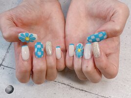 ぷっくりフラワーネイル