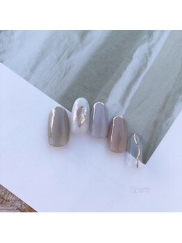 エスパルティール(Spartir)/上品ニュアンスネイル