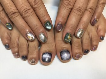 ラウト デコレーションアンドネイルサロン(Lauto Decoration&Nail Salon)/ニュアンスマグネットネイル