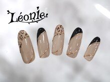 レオニー(Leonie)/レオパード変形フレンチネイル