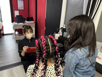 シェーングランツ(SchonGlanz)/お子さんの施術も一緒に